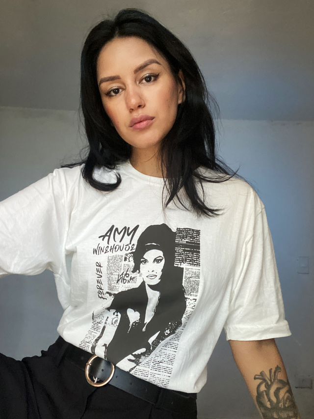 Camiseta Amy Winehouse - Comprar em Versevoid