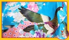 Kimono De Cetim Longo Azul Turquesa Estampa De Pavão - loja online