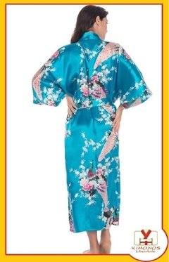 Kimono De Cetim Longo Azul Turquesa Estampa De Pavão na internet