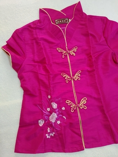 Blusa Oriental Feminina Fúcsia Com Estampa De Flores - comprar online