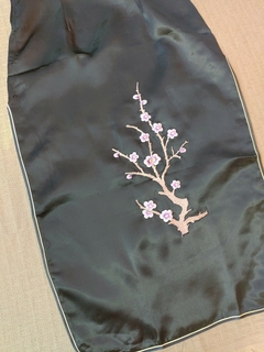 Vestido Oriental Longo Preto Flor De Cerejeira - loja online