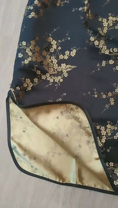 Vestido Curto Preto E Dourado Flor De Cerejeira - Kimonos Liberdade