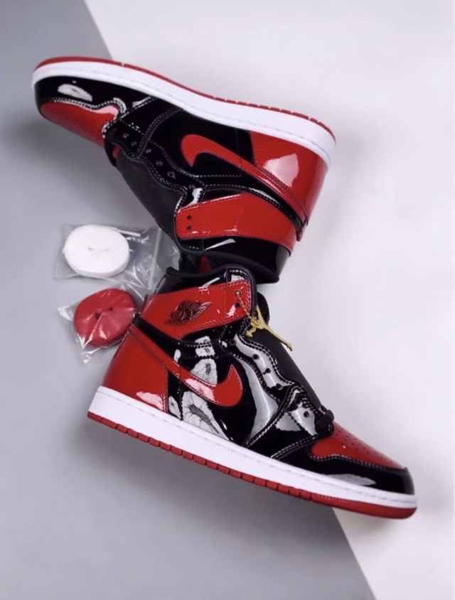 NIKE AIR JORDAN MID PRETO/VERMELHO BRILHANTE - Rck Shop