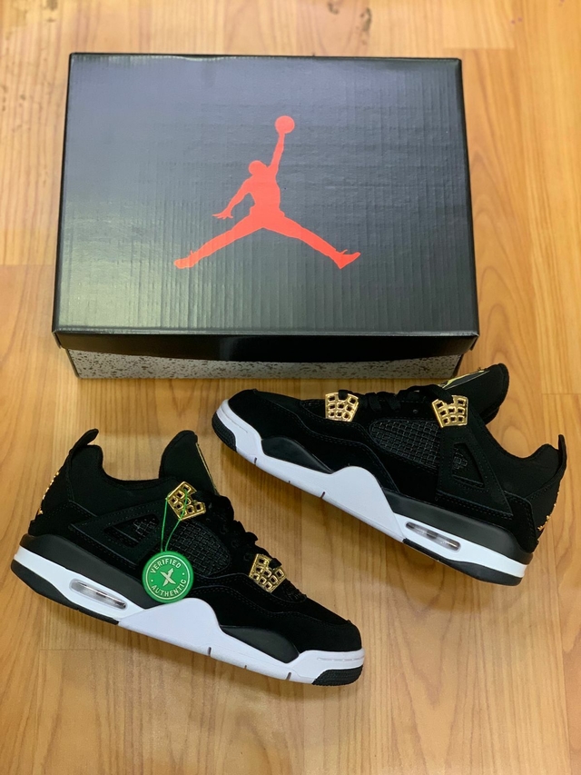 Jordan tenis preto e dourado sales