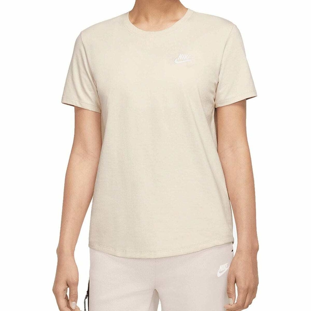 Camiseta Nike Sportswear Essentials Preta - Feminina