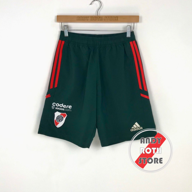 Short river con bolsillos sales