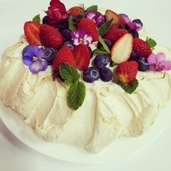 Pavlova de Frutas Vermelhas