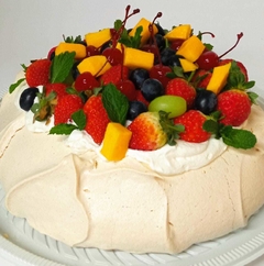 Pavlova Tropical