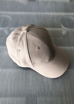 Cap Sport Wear Cream en internet