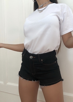 Short Almost Black en internet