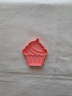 Cortante cupcake con sello de 10x9cm