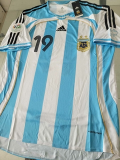 Camiseta adidas Retro Argentina Titular Messi #19 2006 - comprar online