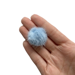 Aplique Pompom Pelinho Pequeno Metade Azul Bebê (2.5cm) - 2 unidades - ApliqueMe | Apliques incríveis para seu artesanato!