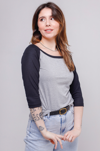 Camiseta Feminina Raglan Manga 3/4 Cinza Mescla / Preto