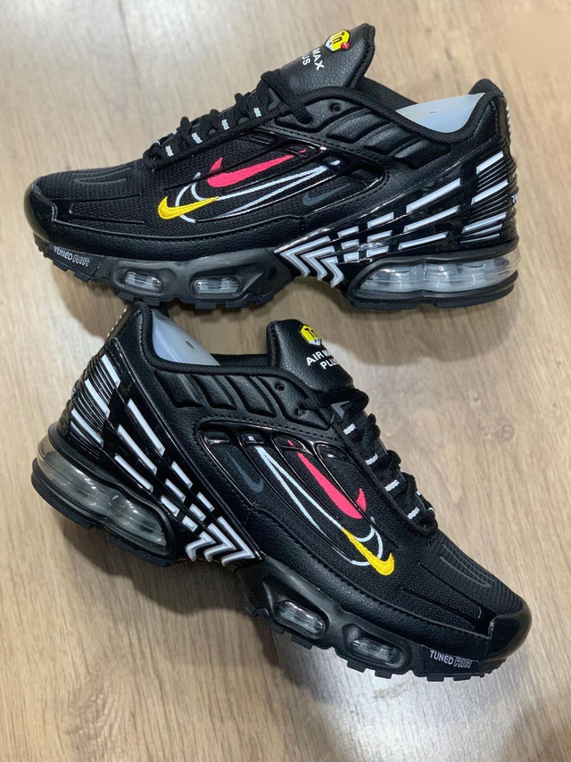 Tênis Air Max Plus TN 3 - Preto / Branco / Colors