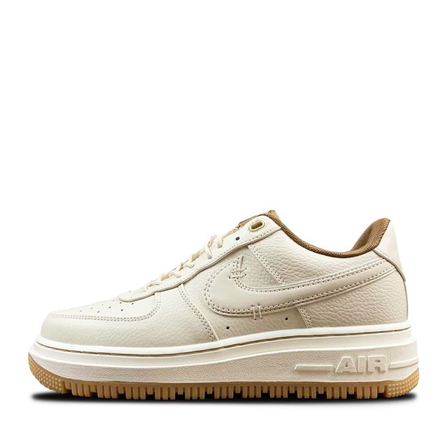 NIKE AIR FORCE 1 • LUXE PEARL WHITE