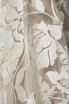 S0341 - TUL BORDADO FLORES 3D - Sole Silva Telas de Novias ~ Bridal Fabrics