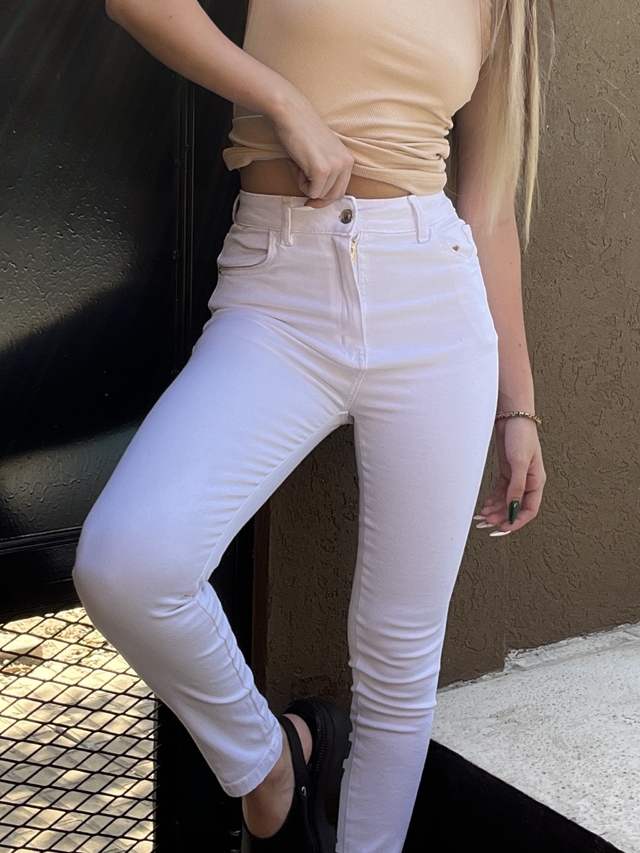 Pantalon chupin blanco deals hombre
