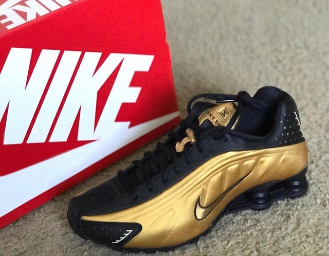 Nike shox r4 gold cheap
