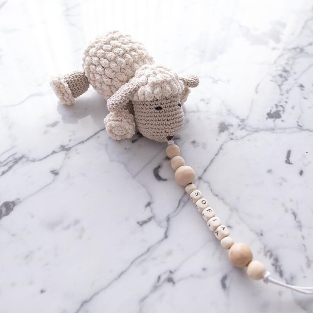 Porta chupete Personalizado - Crochet Gris
