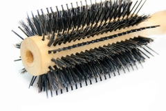Escova Clássica #2508 - A aliada perfeita para alisar cabelos finos, médios e grossos, com a qualidade Escovas Fidalga.