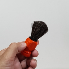 Pincel de Barbear Cerdas Naturais Escovas Fidalga - Produto de plástico com cerdas naturais para uma aplicação suave do creme de barbear.