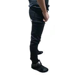 Pantalon Chupin Gabardina THE DARK KING en internet