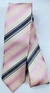 Gravata Semi Slim - Rosê Claro com Linhas Diagonais Detalhadas em Rosa Claro e Azul Marinho - COD: HB183