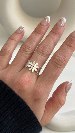 Anillo Flores Acero Blanco Romana Accesorios
