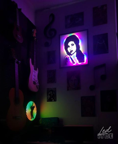 Cuadro led Amy Winehouse / 60 x 50 cm en internet