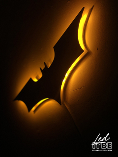 Batman LED logo Dark Knight - comprar online