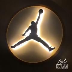 Michael Jordan led con base circular