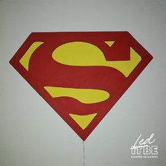 Cuadro Led Superman Logo en internet