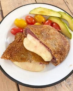 Milangas de pollo rellenas con jamón y muzzarella - La Milanga