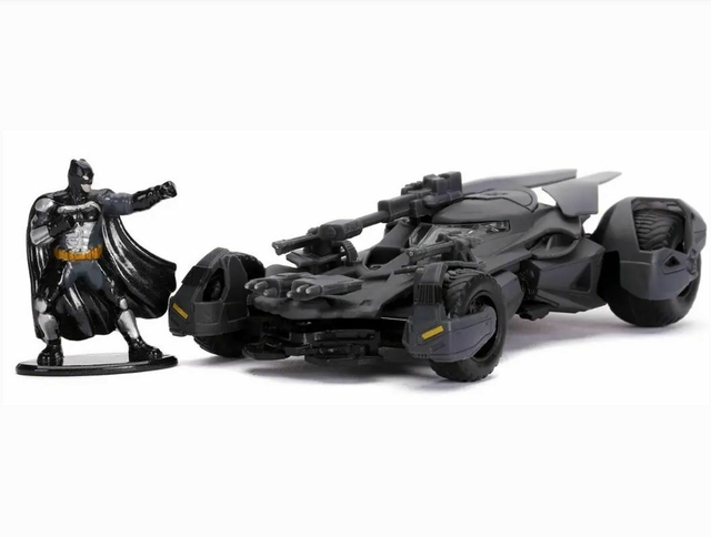 Batman Batmobile Liga da Justiça + Figura 1:32 Jada Toys 31706