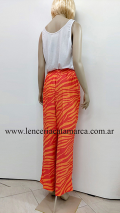 POEMA PIJAMA DOS PIEZAS DE POPLIN CON PALAZO ESTAMPADO BLANCO Y CEBRA NARANJA 4347CN - comprar online