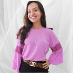 Blusa feminina manga longa com detalhe em renda