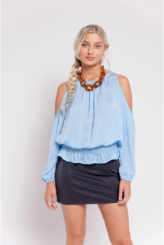 Blusa celeste