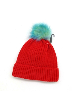 Gorro tejido pompón piel por Unidad