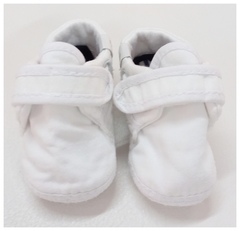 TALLE 16 - ZAPATITOS NAUTICOS NO CAMINANTE TELA BLANCOS- BABY COTTONS