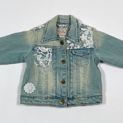 TALLE M - CAMPERA JEAN RIGIDO APLIQUES FLORES BLANCAS - CHEEKY - comprar online