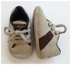 ZAPATILLAS NO CAMINANTE BEIGE OSHKOSH - TALLE 3/6 MESES - comprar online