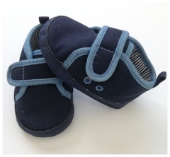 TALLE 0/3 MESES ( SUELA 11 CM ) - ZAPATITOS AZULES C/ VELCRO NO CAMINANTE - OSHKOSH - comprar online