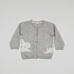 TALLE 9/12 MESES - CAMPERA TEJIDA GRIS CONEJO BLANCO - H&M