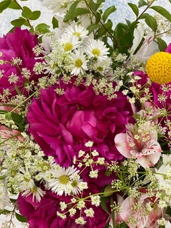 Ramo de Peonías LARGE ✱ Seasonal Flowers - comprar online