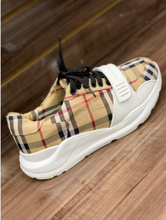 Burberry - comprar online