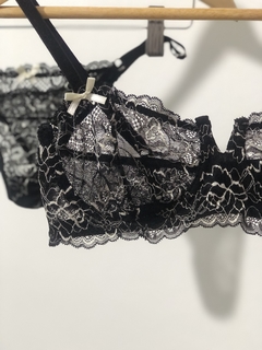 CONJUNTO MARGARET NEGRO CON FLORES MARFIL - Ariadna So. Lencería de Diseño