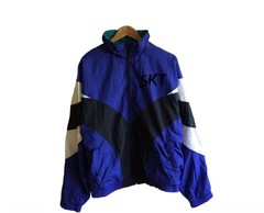 Campera Skt V azul liviana talle especial