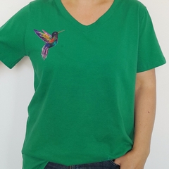 Remera Colibri Escote V Verde - comprar online