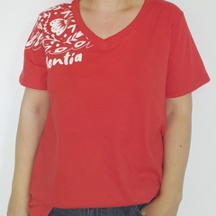 Remera Valentia Escote V Rojo